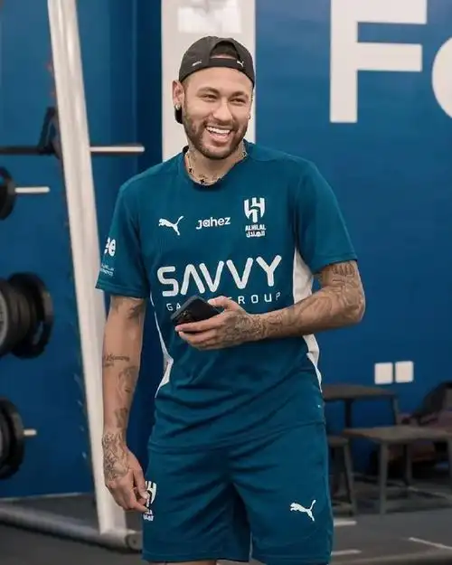 岸首次碰撞 岸首次碰撞