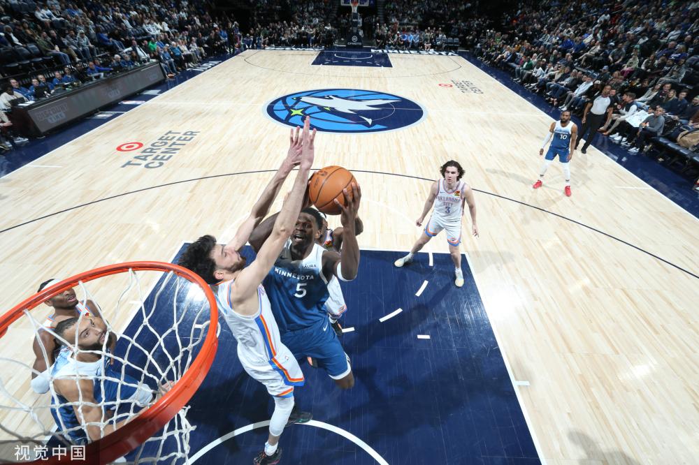 和球迷对他 和球迷对他