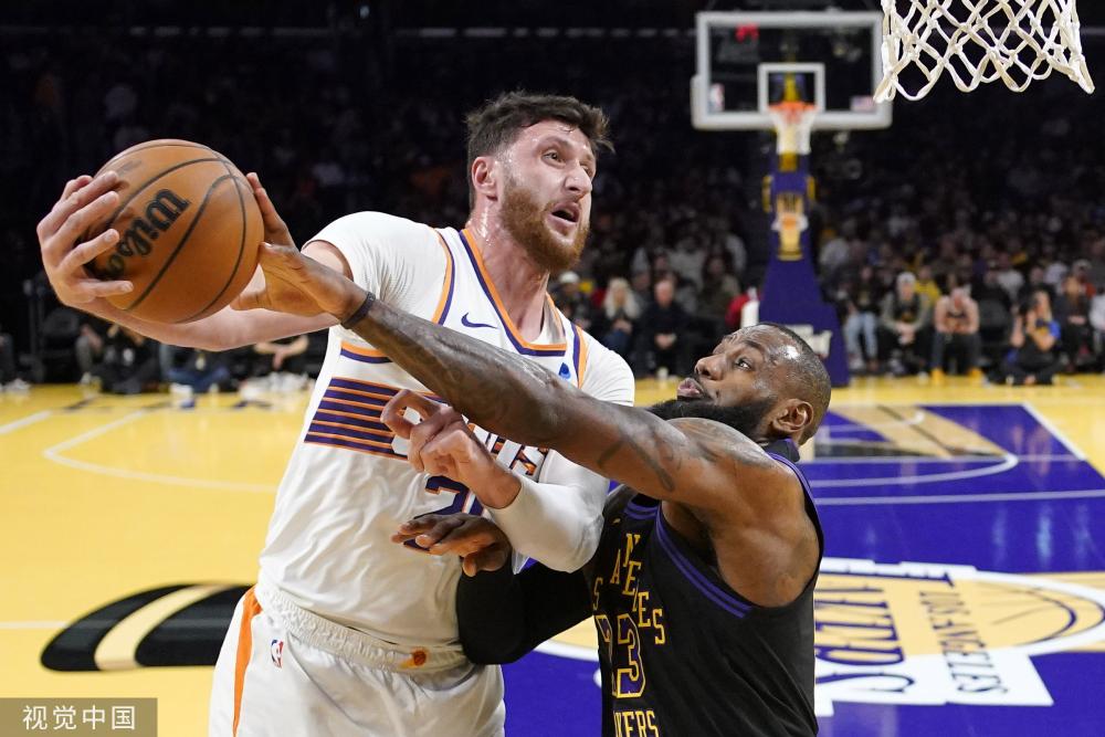 他不仅仅是 他不仅仅是