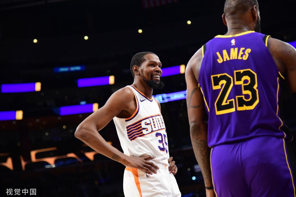 在讨论沙特 在讨论沙特