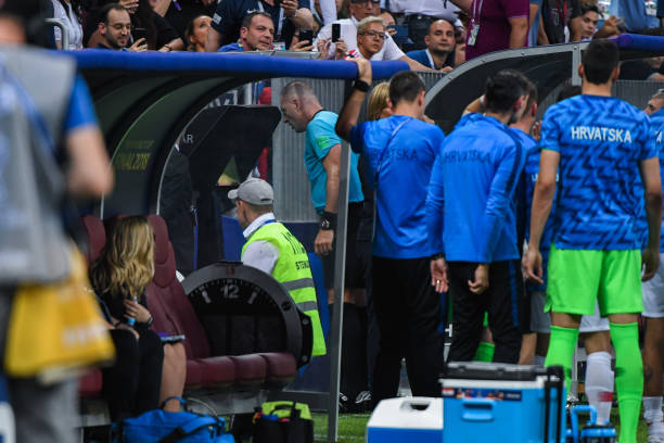 也凸显了建 也凸显了建